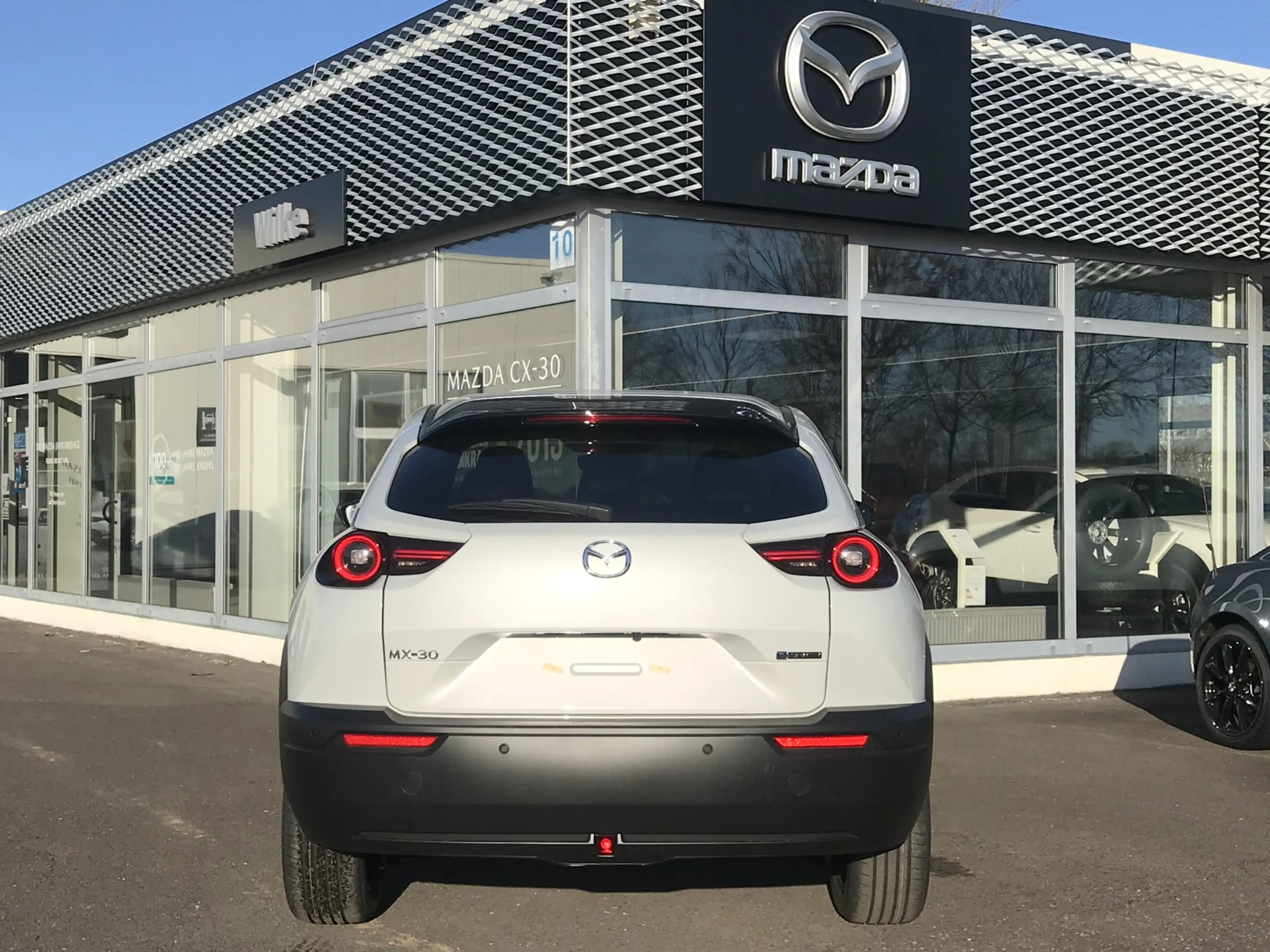 Mazda MX-30 2022 e-SKYACTIV EXCLUSIVE-LINE — photo 5