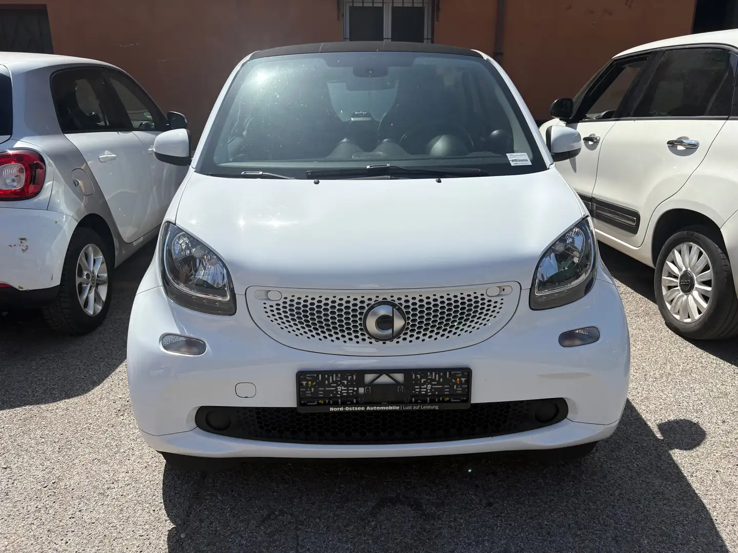 smart forTwo Chiamare prima per appuntamento Bianco - 1