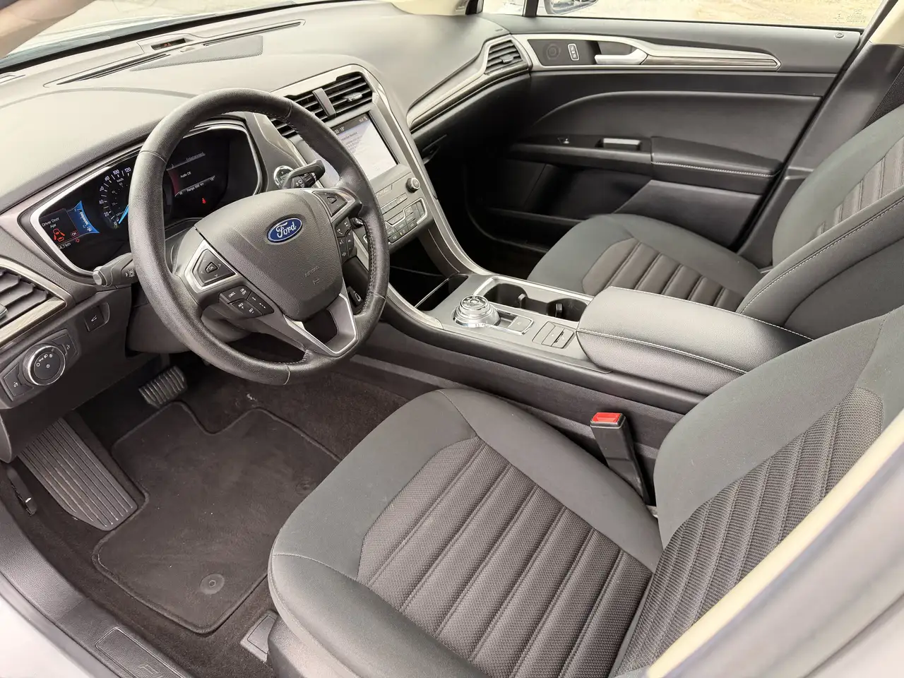 Ford Fusion Energi photo Ford Fusion Energi