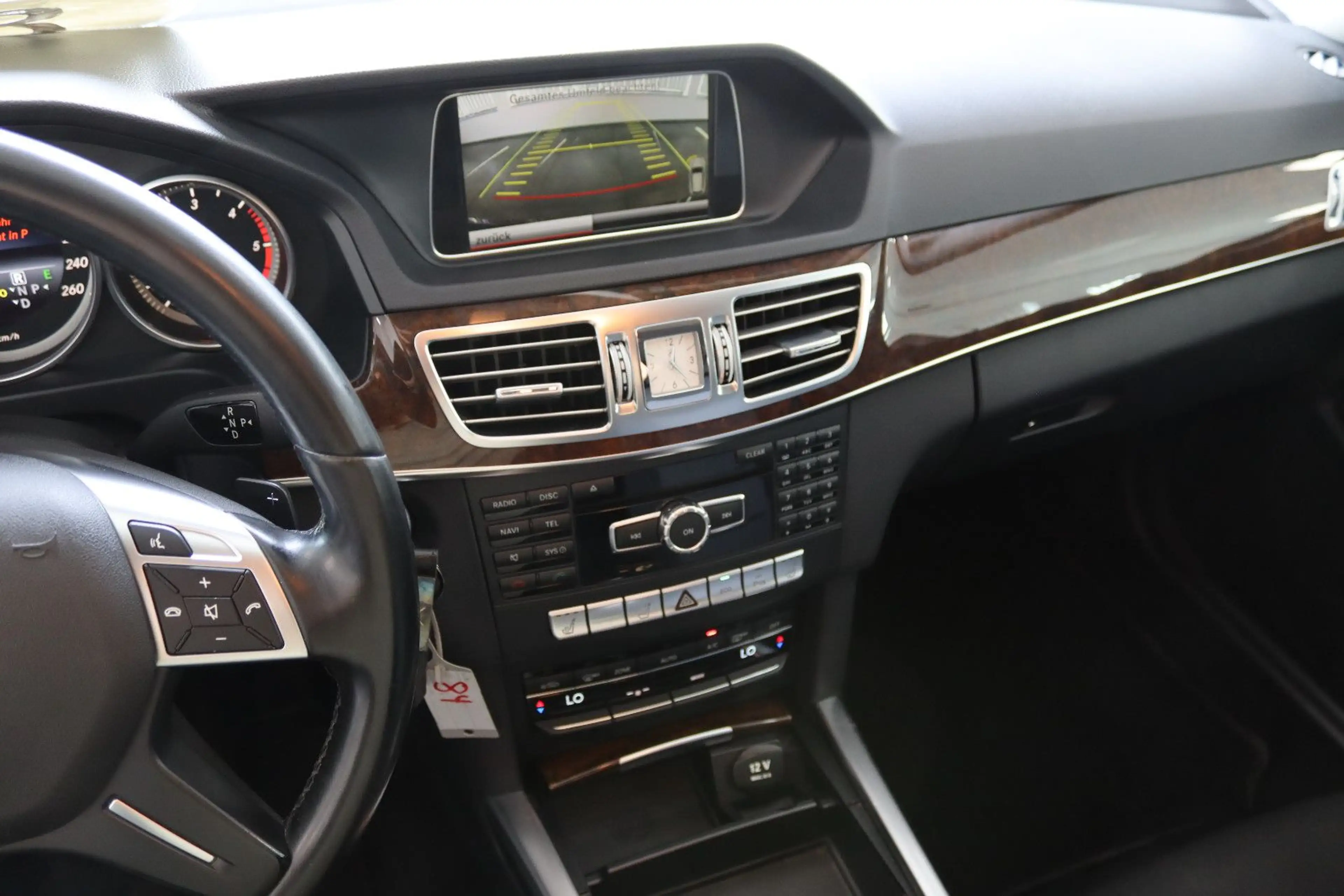 Mercedes-Benz E 250 Phoenixx-Germania Bestattungswagen Leichenwagen — photo 10