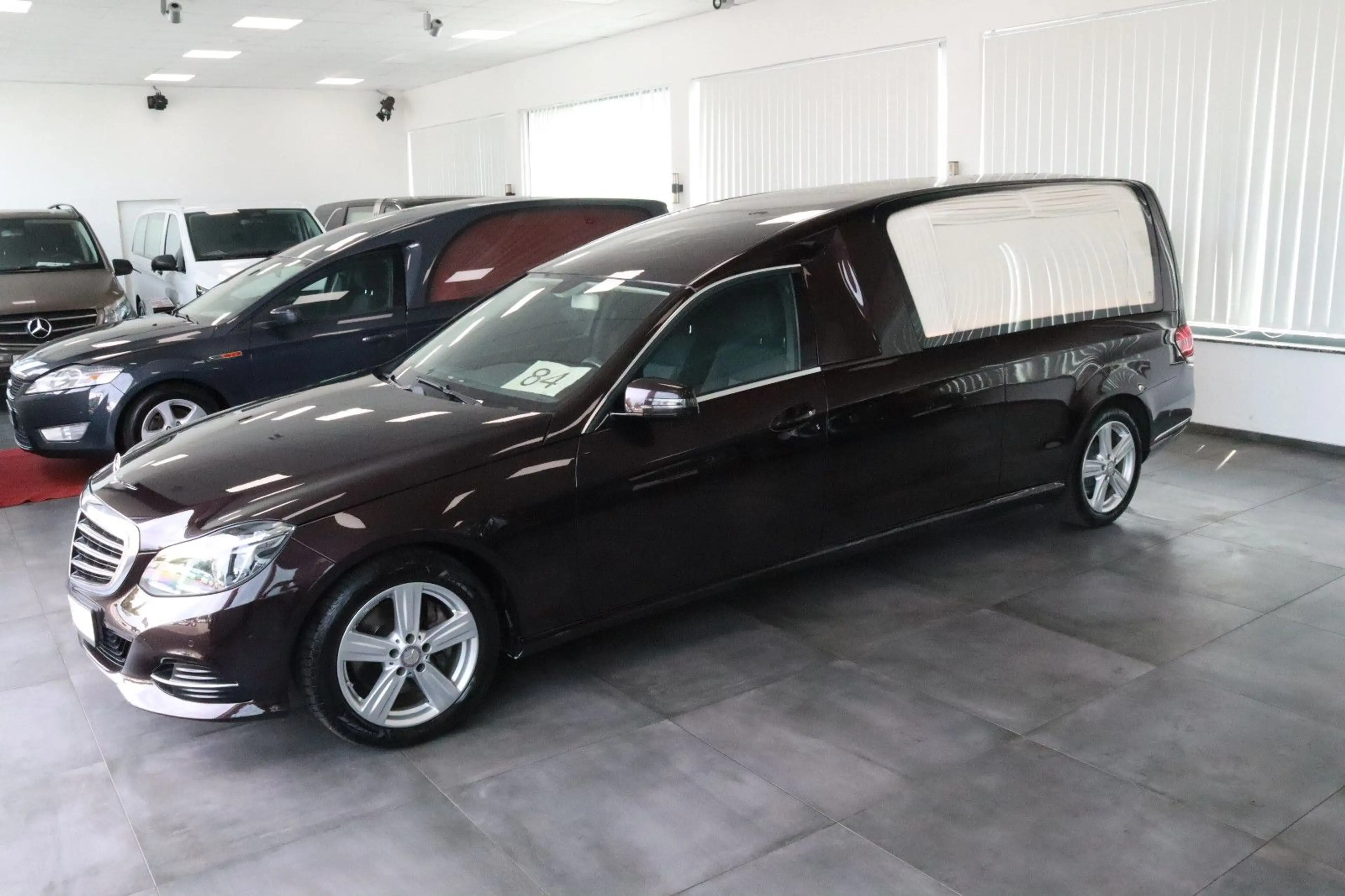 Mercedes-Benz E 250 Phoenixx-Germania Bestattungswagen Leichenwagen