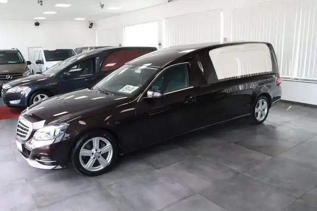 Mercedes-Benz E 250 Phoenixx-Germania Bestattungswagen Leichenwagen