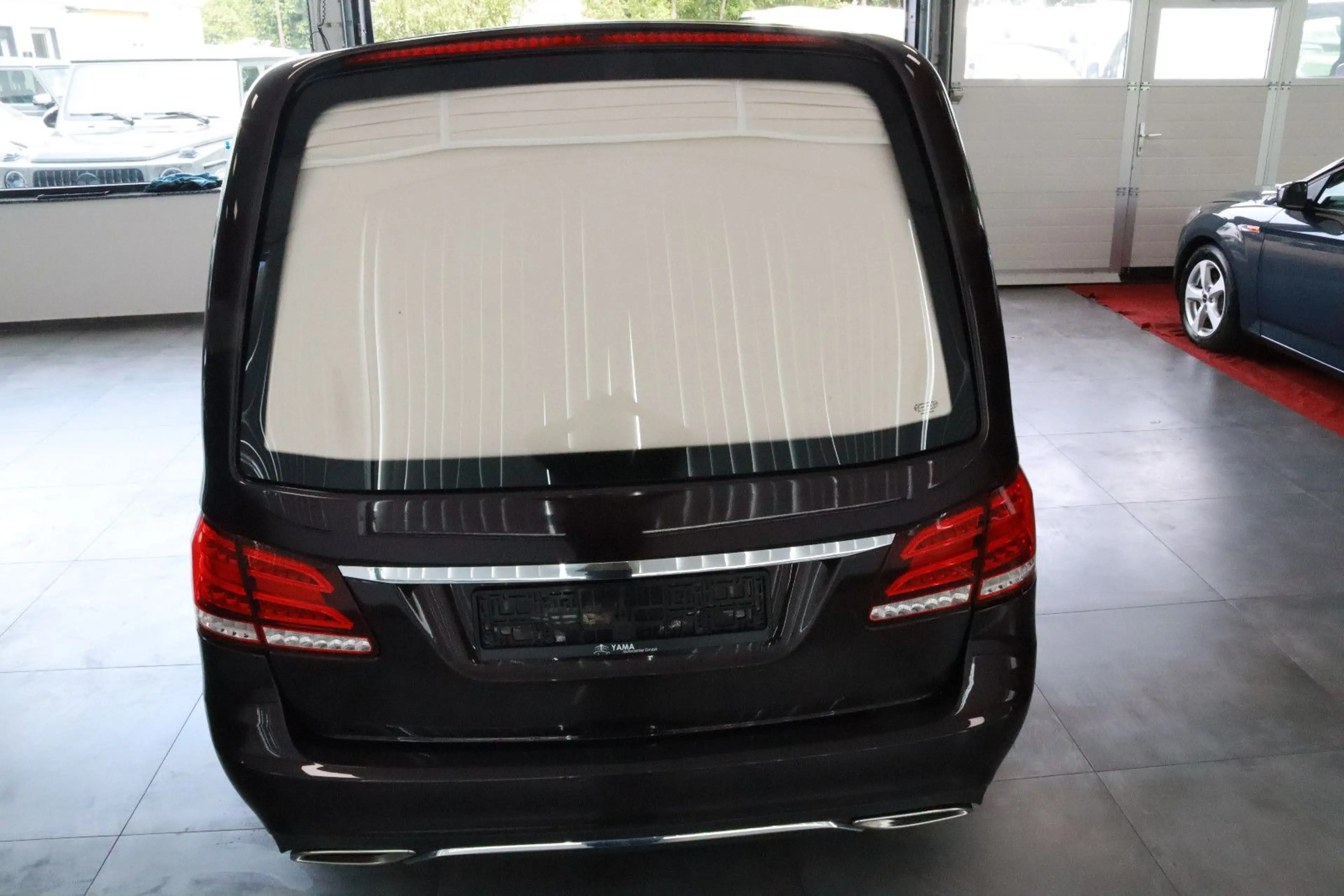 Mercedes-Benz E 250 Phoenixx-Germania Bestattungswagen Leichenwagen — photo 6
