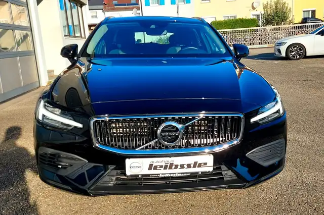 Volvo V60 T6 Plug In Hybrid Momentum Pro AWD