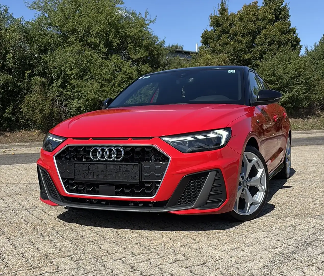 Audi A1 SB 30 TFSI S-line S-tronic - 1