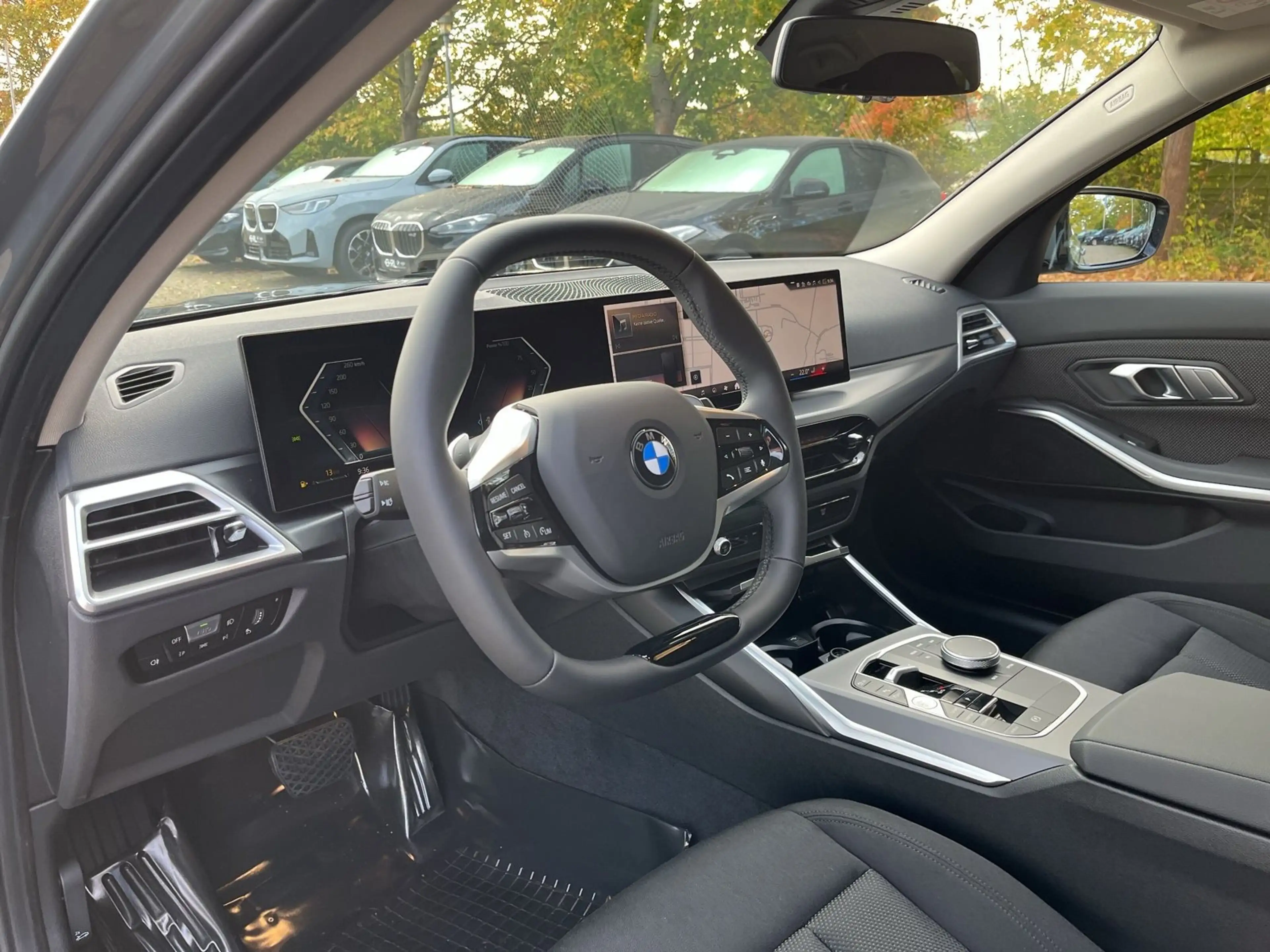 BMW 318 i DAB Komfortzg. Tempomat Parkassistent Shz — photo 8