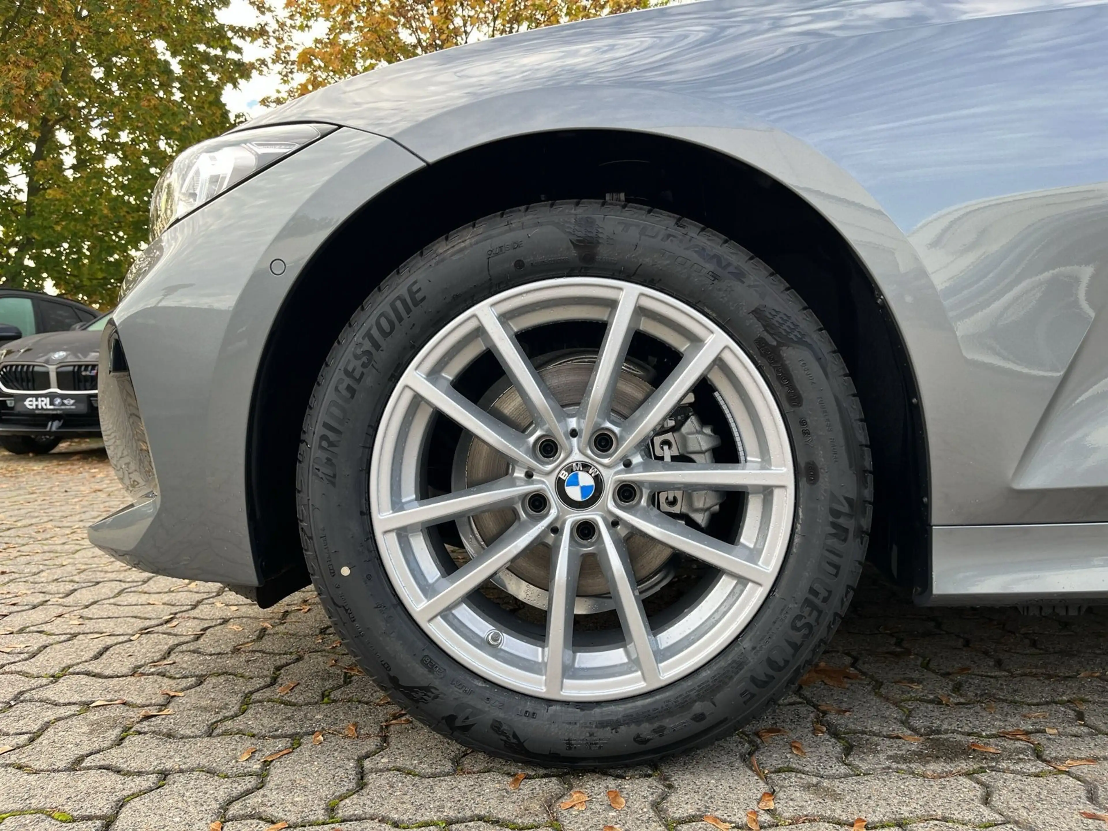 BMW 318 i DAB Komfortzg. Tempomat Parkassistent Shz — photo 3
