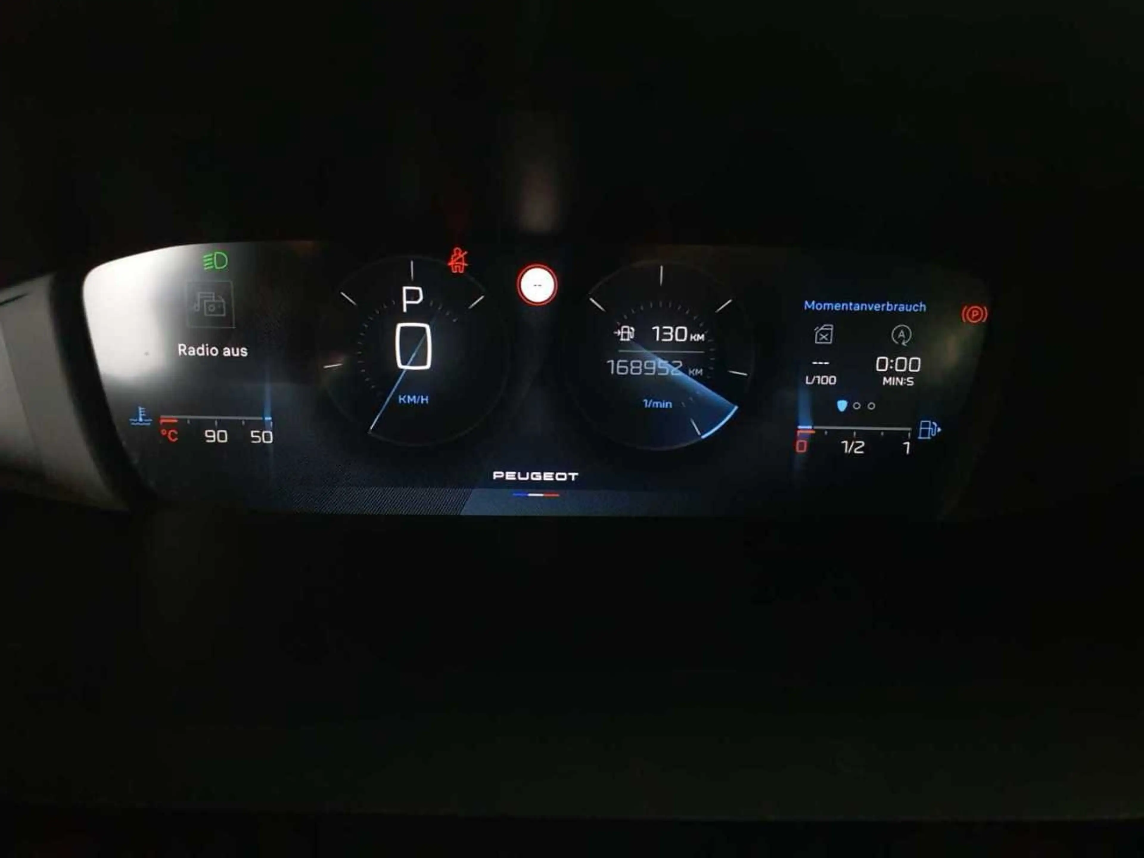 Peugeot 308 SW 1.5 BlueHDi 130 Allure Key LED Lane Navi — photo 11
