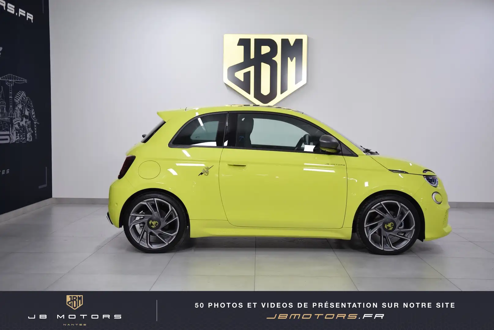 Abarth 500 e 155 ch SCORPIONNISSIMA caméra / jantes 18\u0027\u0027 / CarPlay Vert - 2