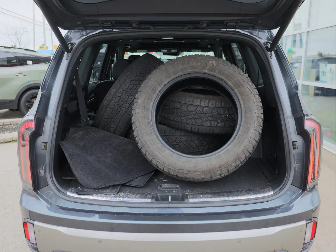Kia Telluride снимка Kia Telluride