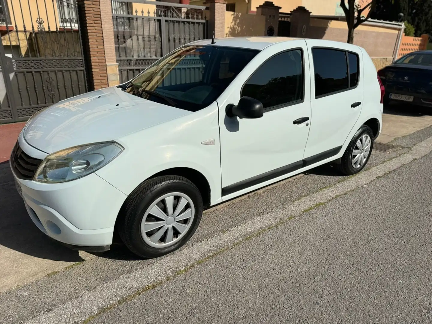Dacia Sandero 1.2 Ambiance Blanco - 1