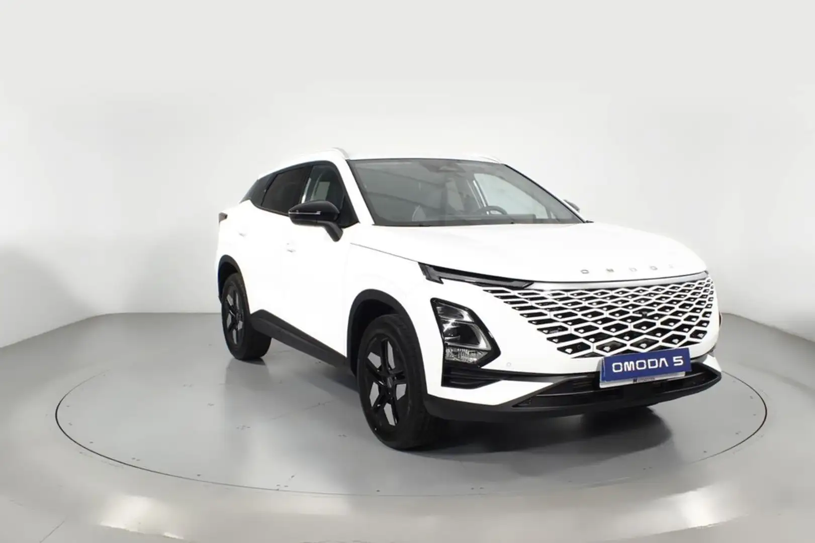 Omoda 5 1.6 T-GDI 108KW COMFORT DCT P Weiß - 1