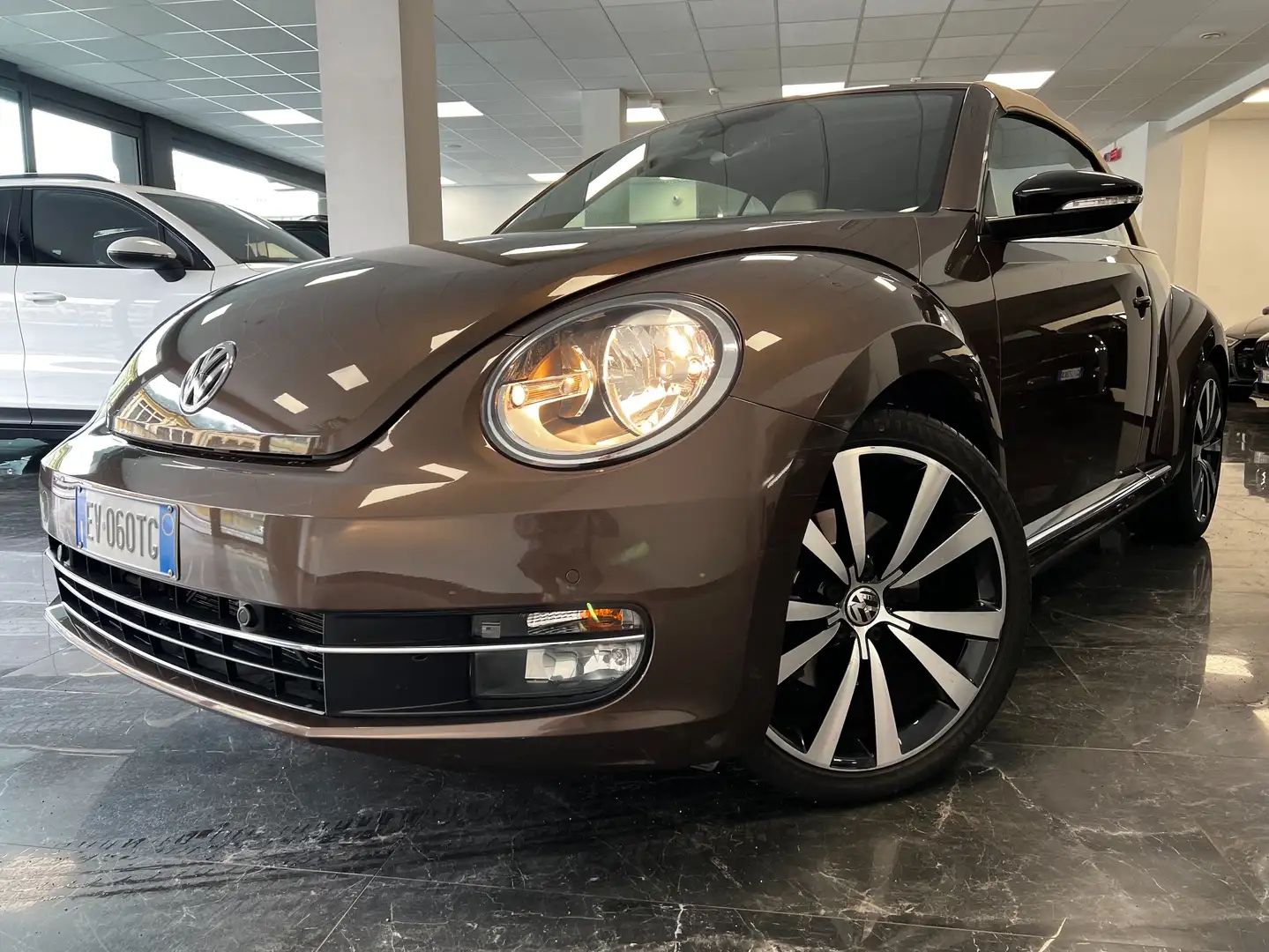 Volkswagen Maggiolino Cabrio 1.4 TSI Sport MARRONE TOFEE UNICOPROP Marrón - 1