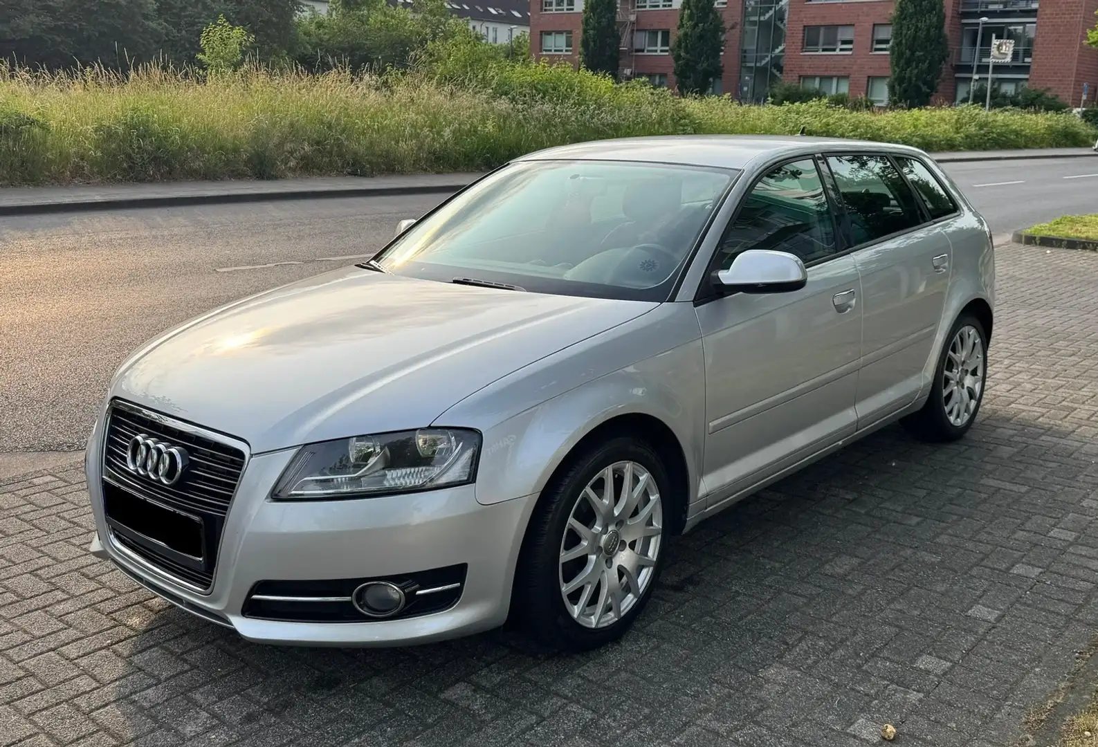 Audi A3 Sportback 1.6 TDI Attraction (8P) - 1