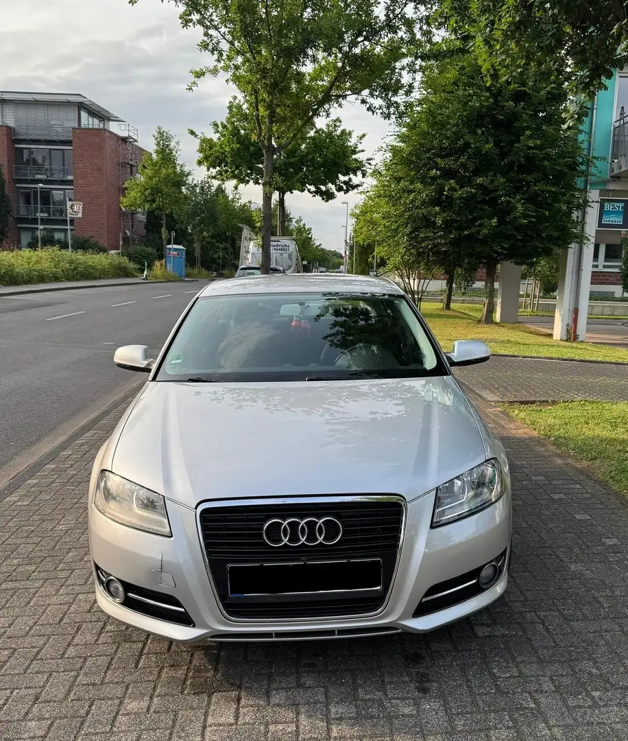Audi A3 Sportback 1.6 TDI Attraction (8P) - 2