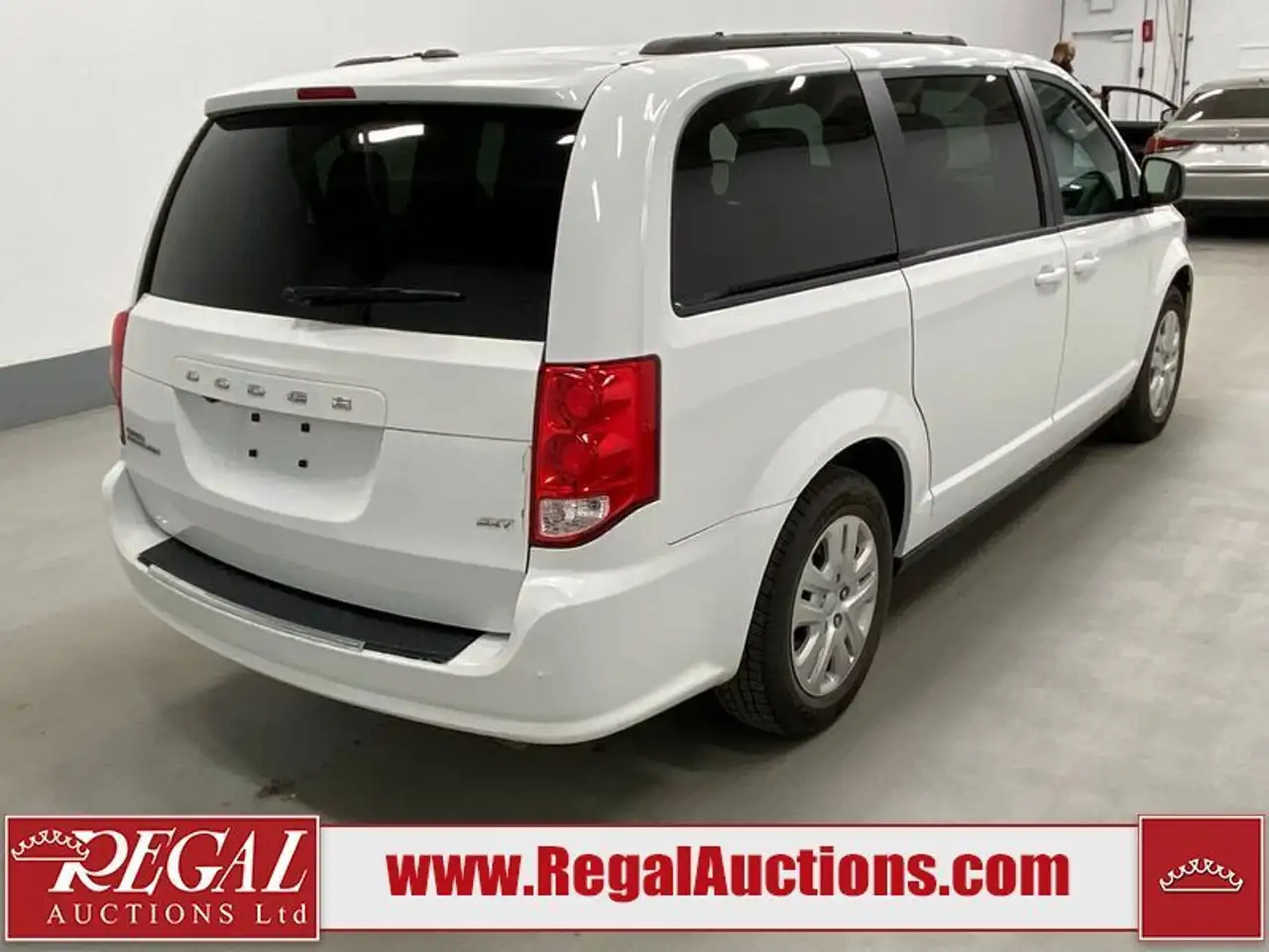 Dodge Grand Caravan снимка Dodge Grand Caravan
