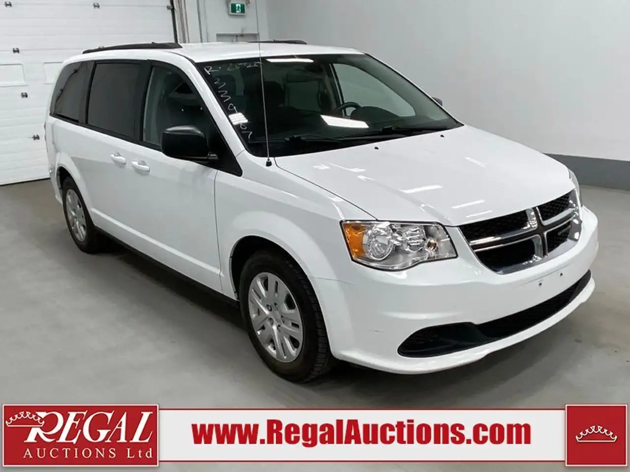 Dodge Grand Caravan снимка Dodge Grand Caravan