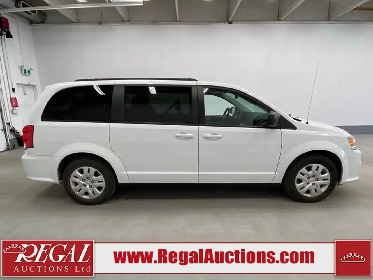 Dodge Grand Caravan снимка Dodge Grand Caravan