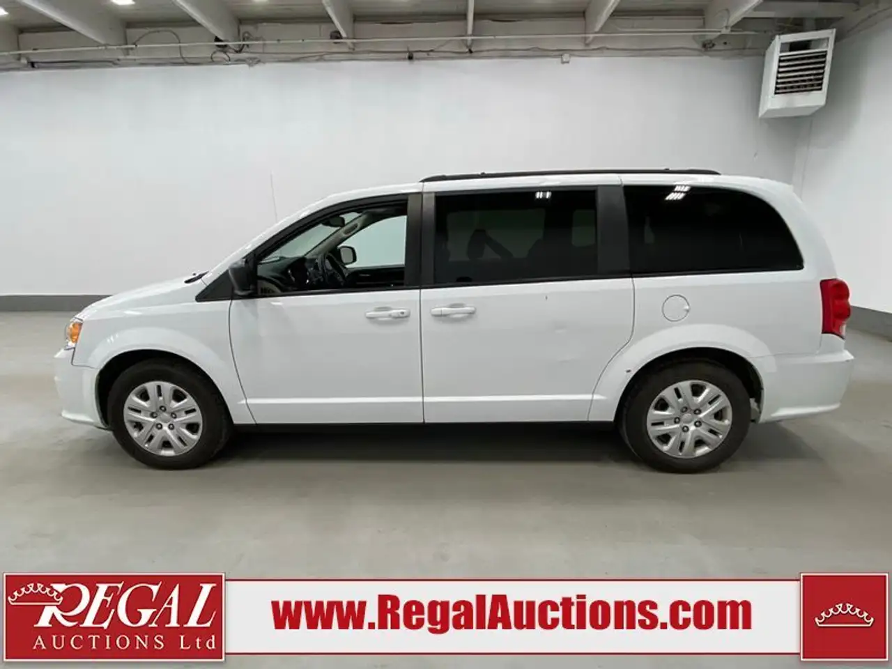 Dodge Grand Caravan снимка Dodge Grand Caravan