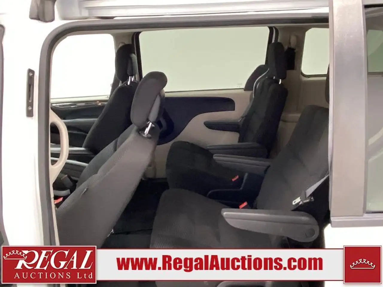 Dodge Grand Caravan снимка Dodge Grand Caravan