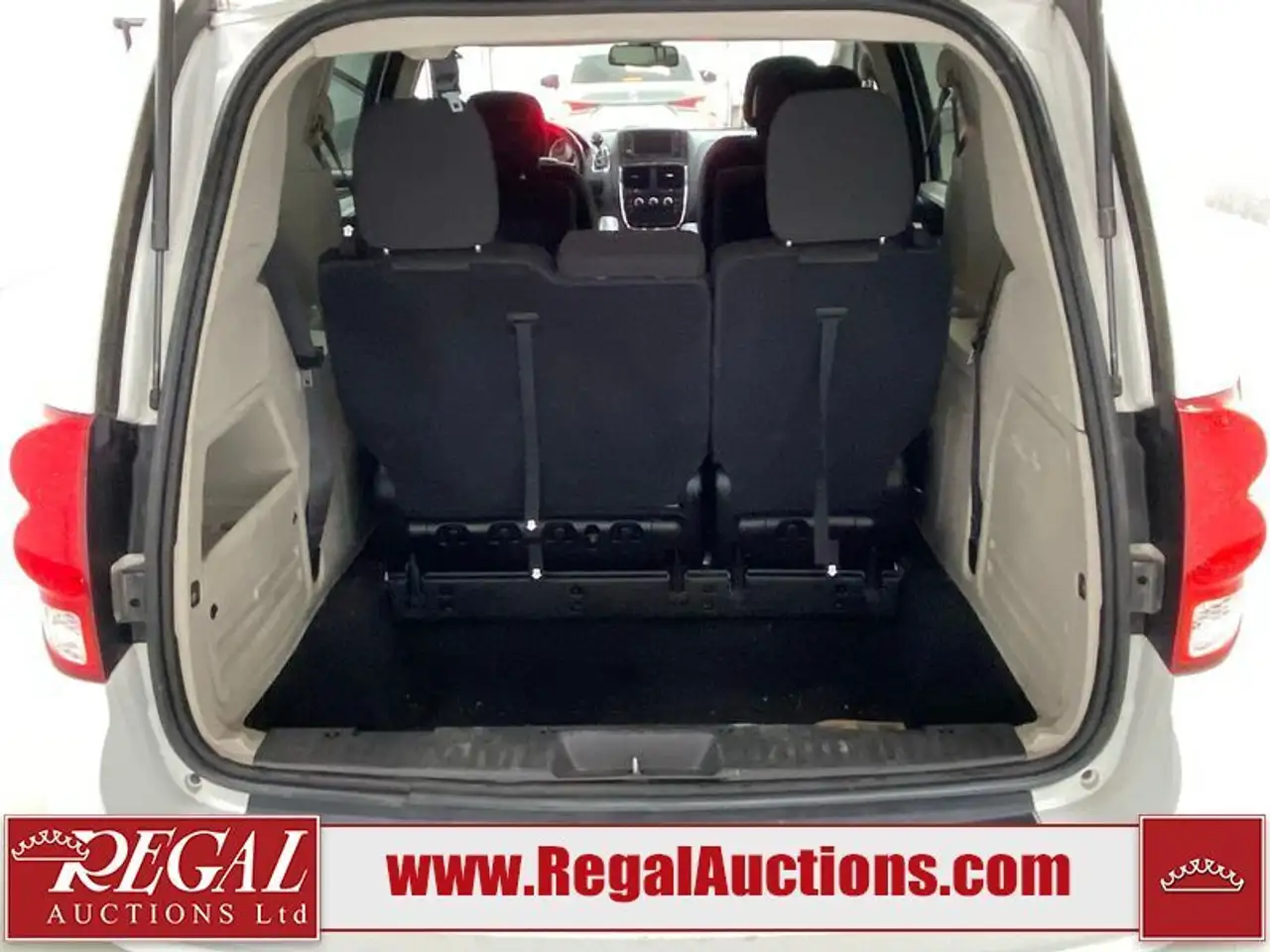 Dodge Grand Caravan снимка Dodge Grand Caravan