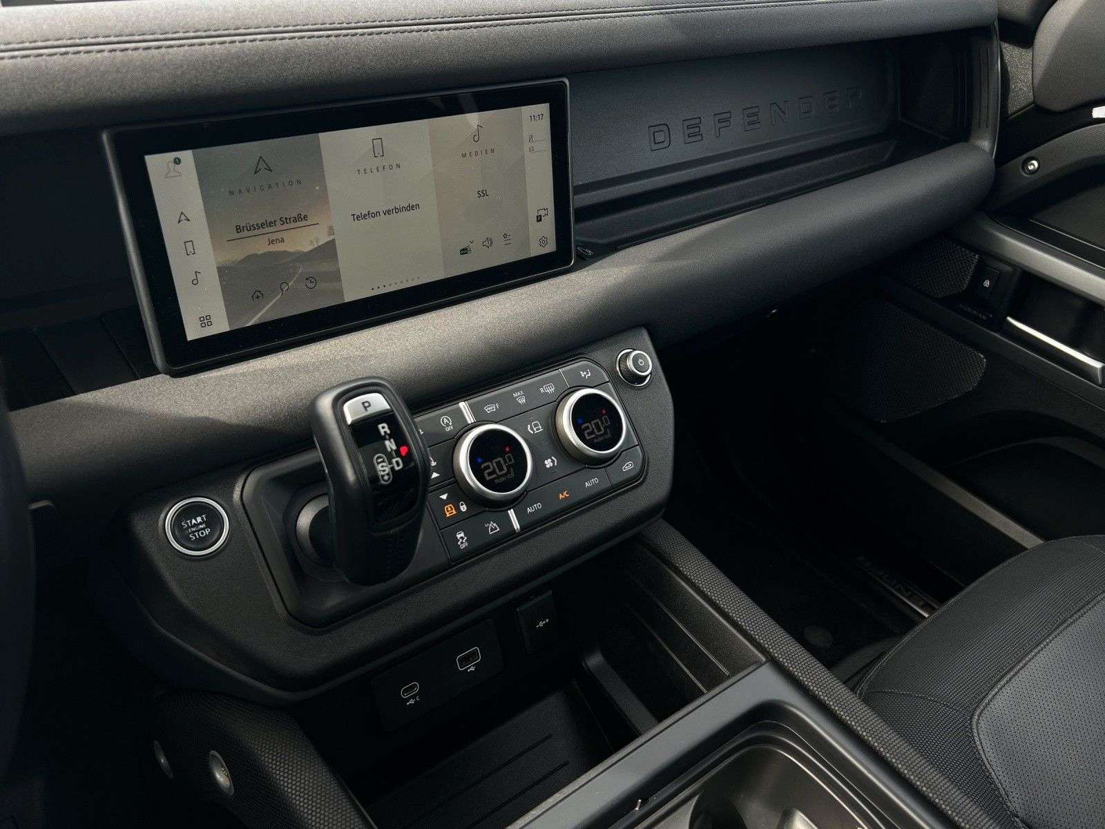 Land Rover Defender