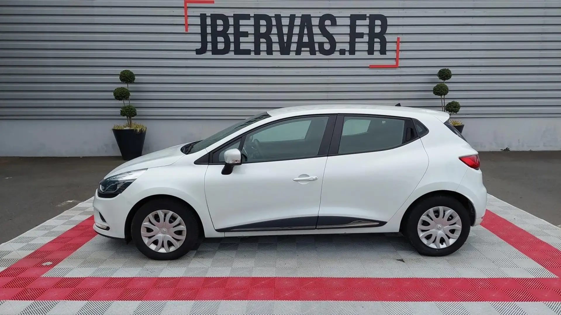 Renault Clio IV DCI 90 E6C ZEN Blanc - 1