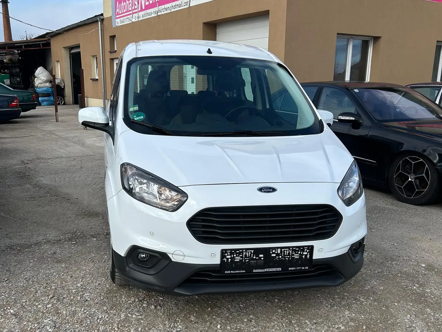 Ford Transit Courier Transit Courier 1,5 TDCi Trend Trend Weiß - 1