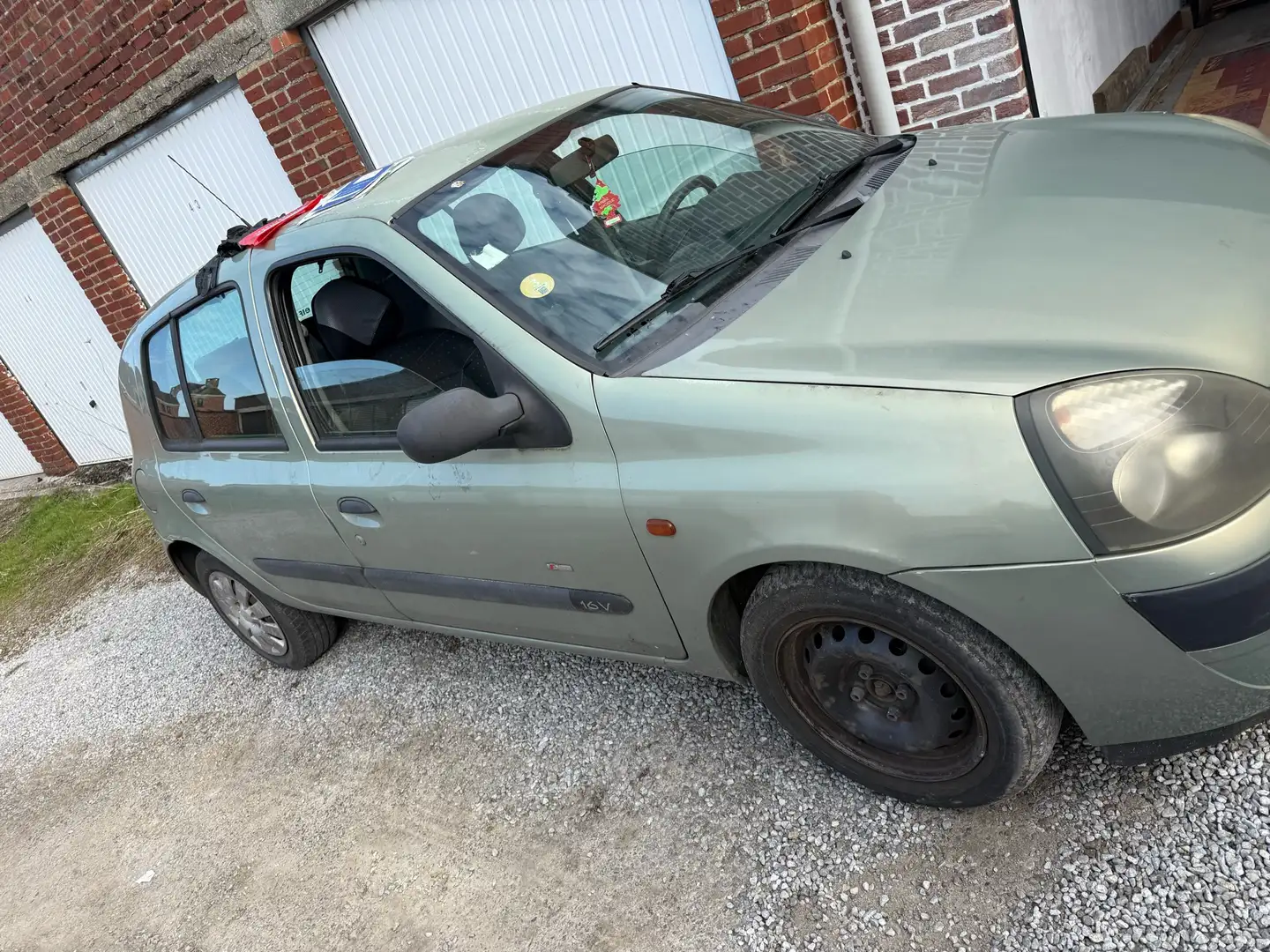 Renault Clio 1.2i 16V Authentique - 2