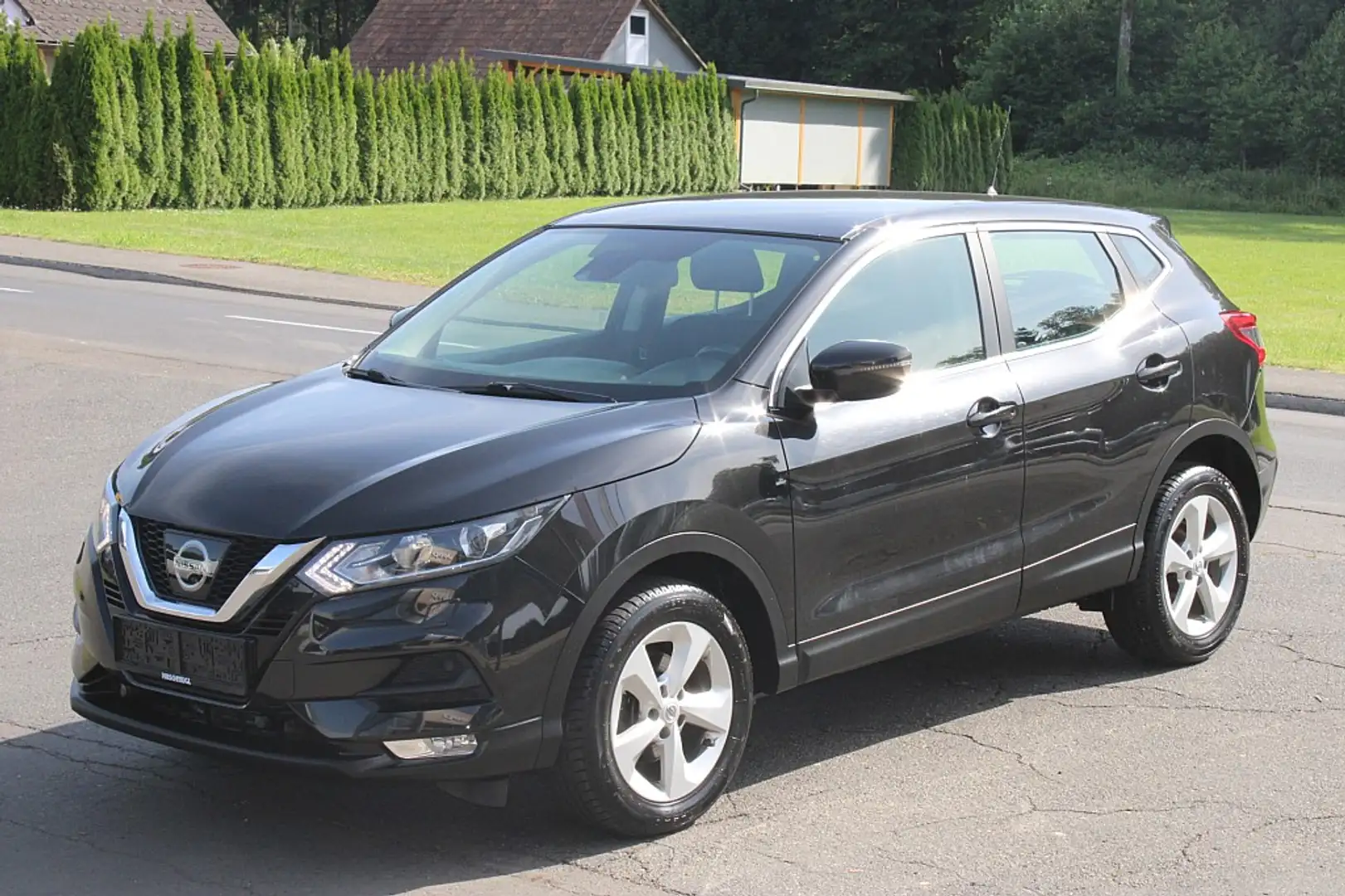 Nissan Qashqai 1,2 DIG-T N-Connecta Xtronic Aut. Schwarz - 2