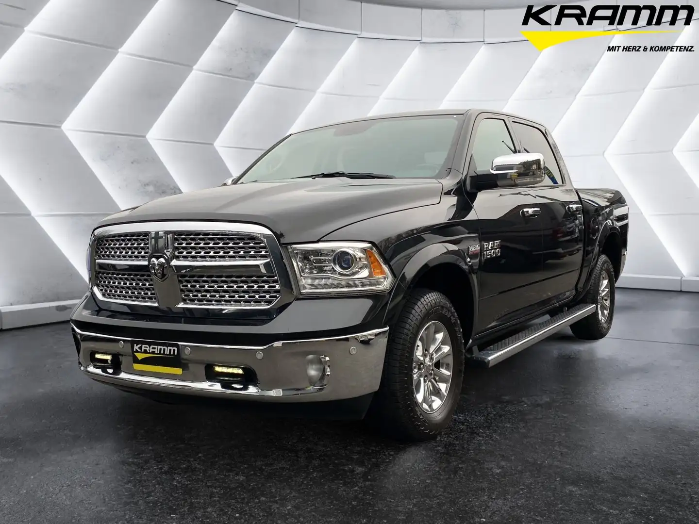 Dodge RAM 1500 Crew Cab Laramie PRINS/LPG AHK crna - 1