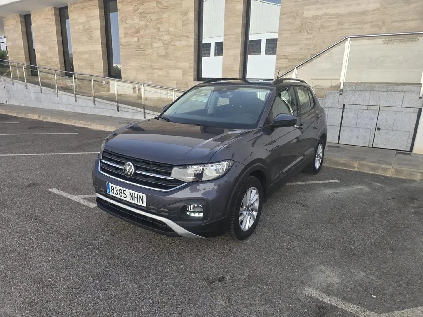 Volkswagen T-Cross 1.0 TSI Advance DSG7 81kW Gris - 1