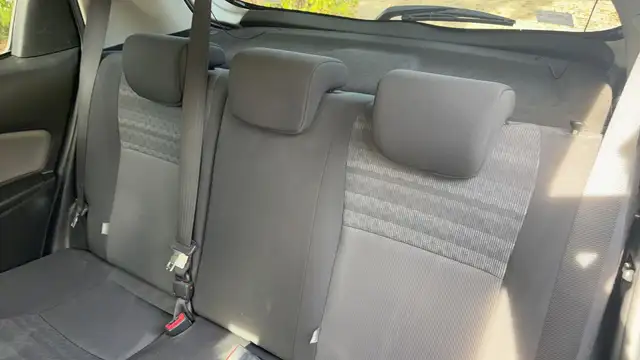 Toyota Yaris view 9