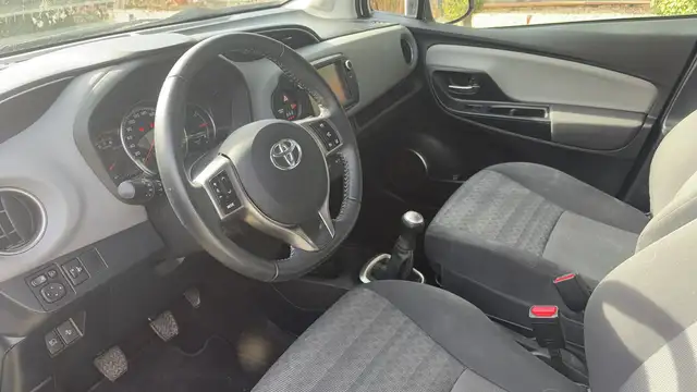 Toyota Yaris view 8