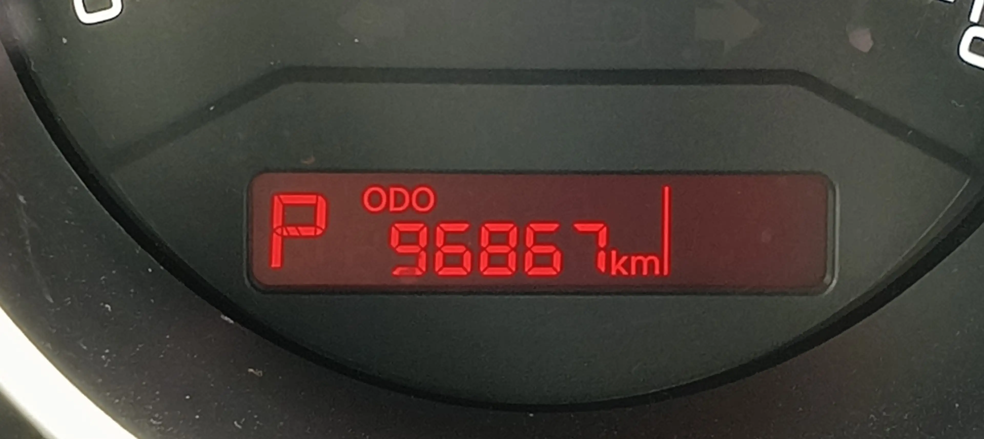 Kia Venga 1.6 CVVT ExecutiveL. — photo 13