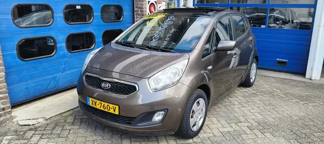 Kia Venga 1.6 CVVT ExecutiveL. schuif/kanteldak en meer extra's