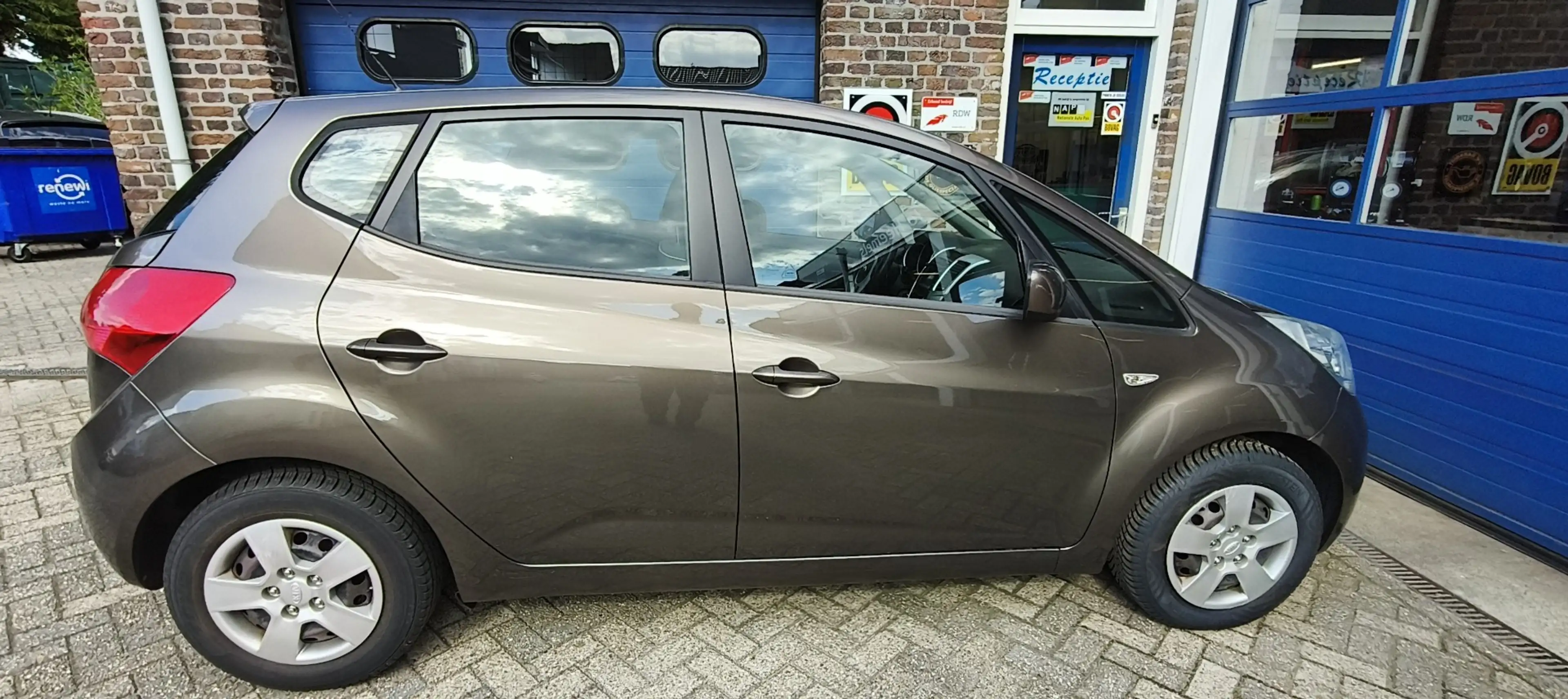 Kia Venga 1.6 CVVT ExecutiveL. — photo 4