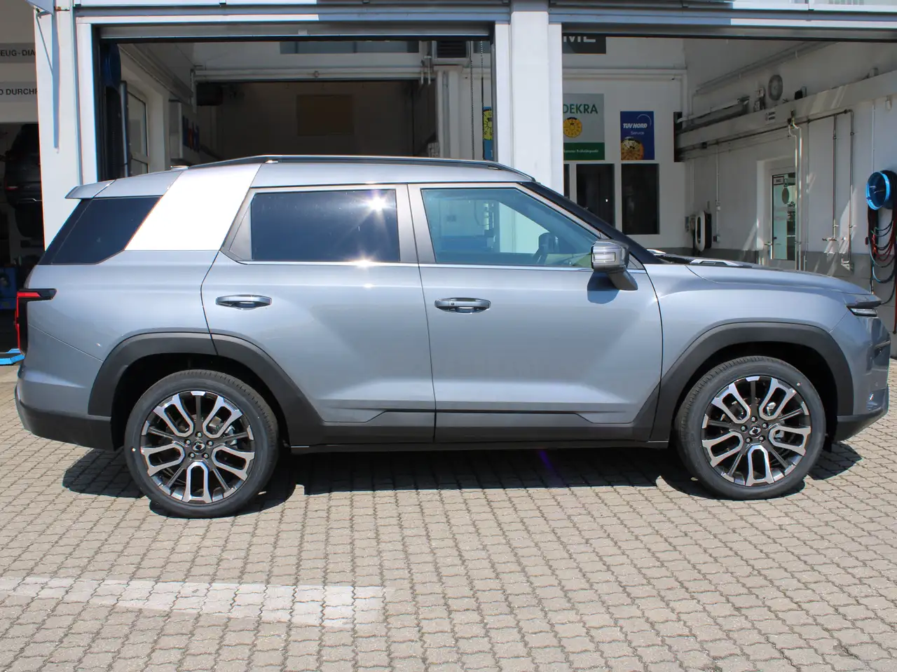 SsangYong Torres **SUPERDEAL 1.5P 2WD 6AT Forest Edition** 4