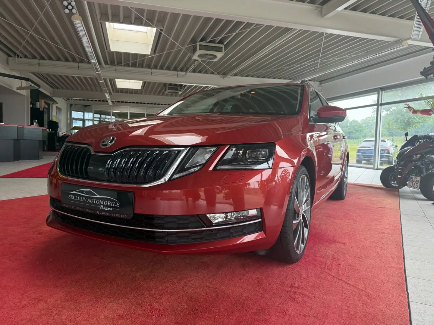 Skoda Octavia Combi L&K 4x4 Vollausstattung FESTPREIS Rood - 1