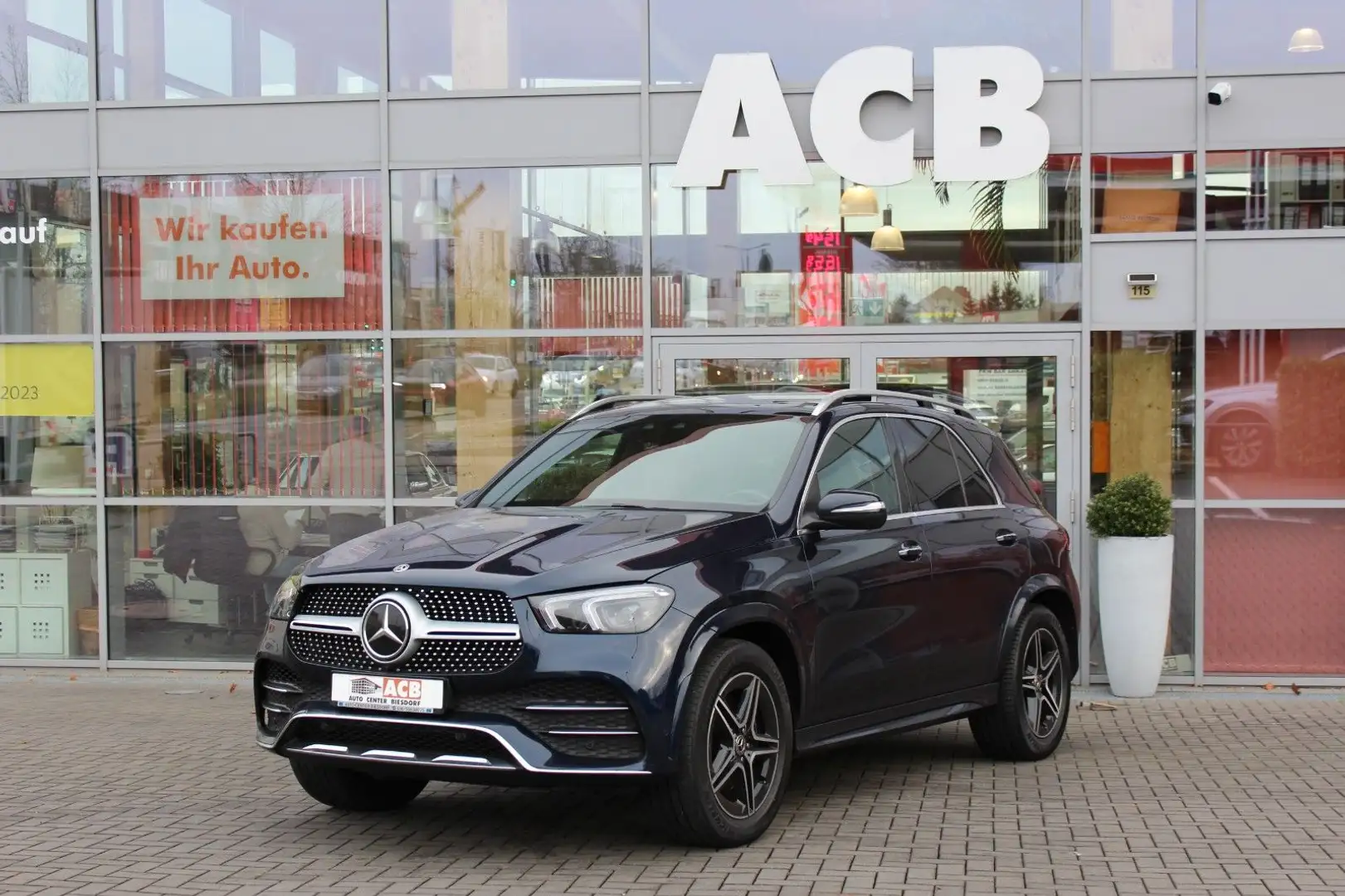 Mercedes-Benz GLE 400 d 4M AMG-Line Pano Distr. Burm. LED AHK Blau - 1