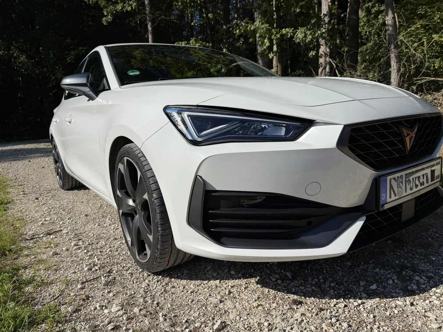 CUPRA Leon VZ e-Hybrid Weiß - 2