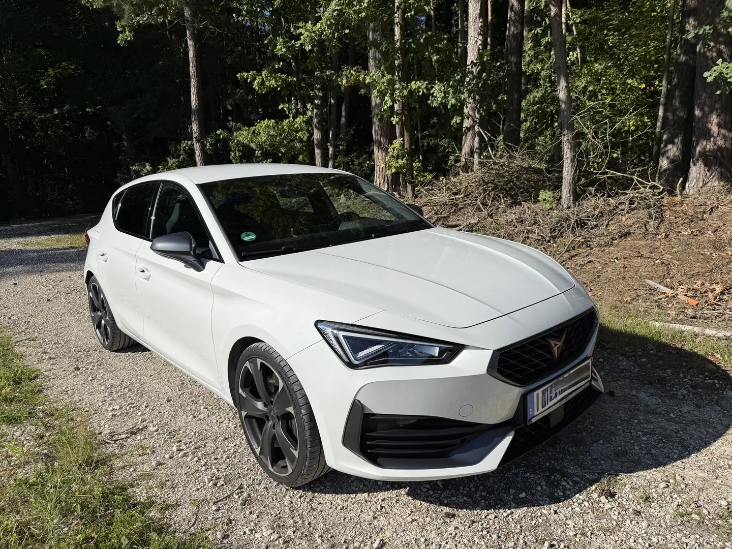 CUPRA Leon VZ e-Hybrid Weiß - 1