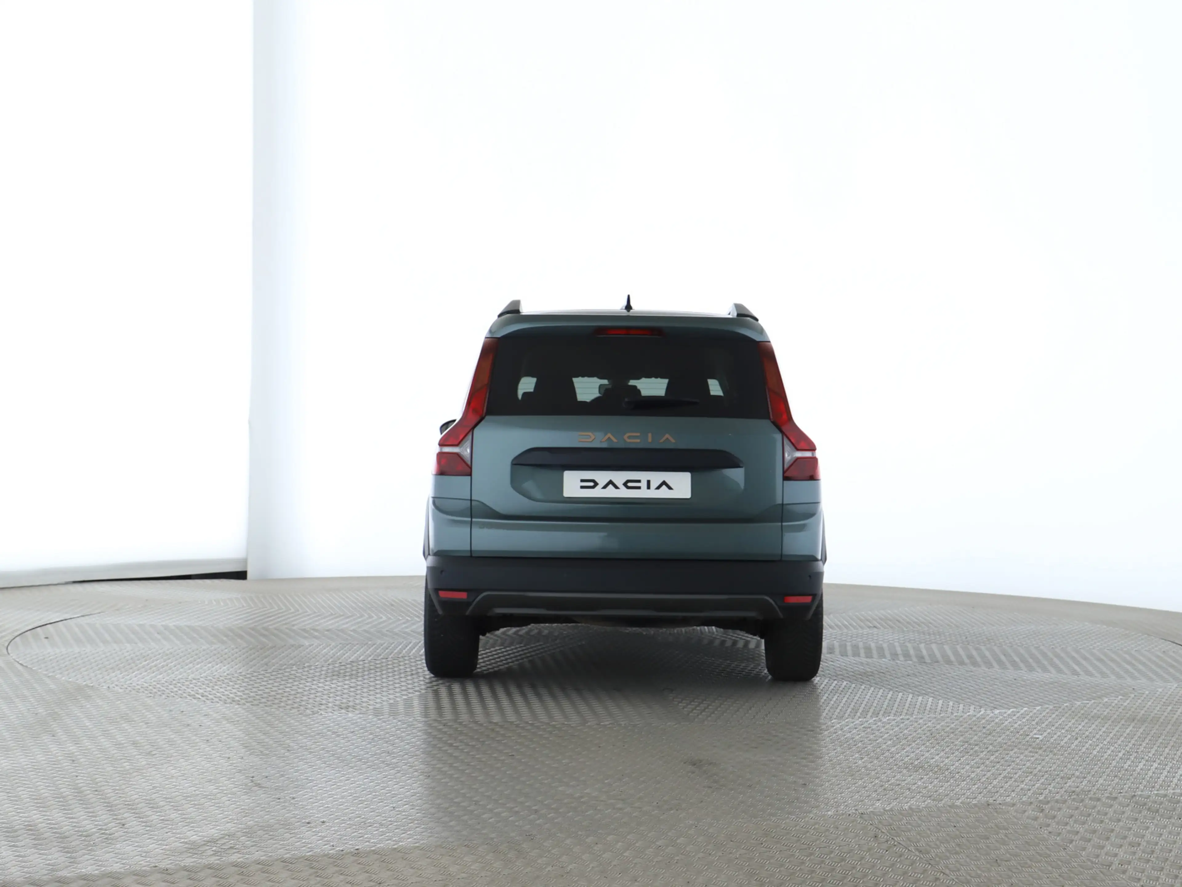 Dacia Jogger Extreme TCe 100 ECO-G 7-Sitzer SHZ PDC BT — photo 5