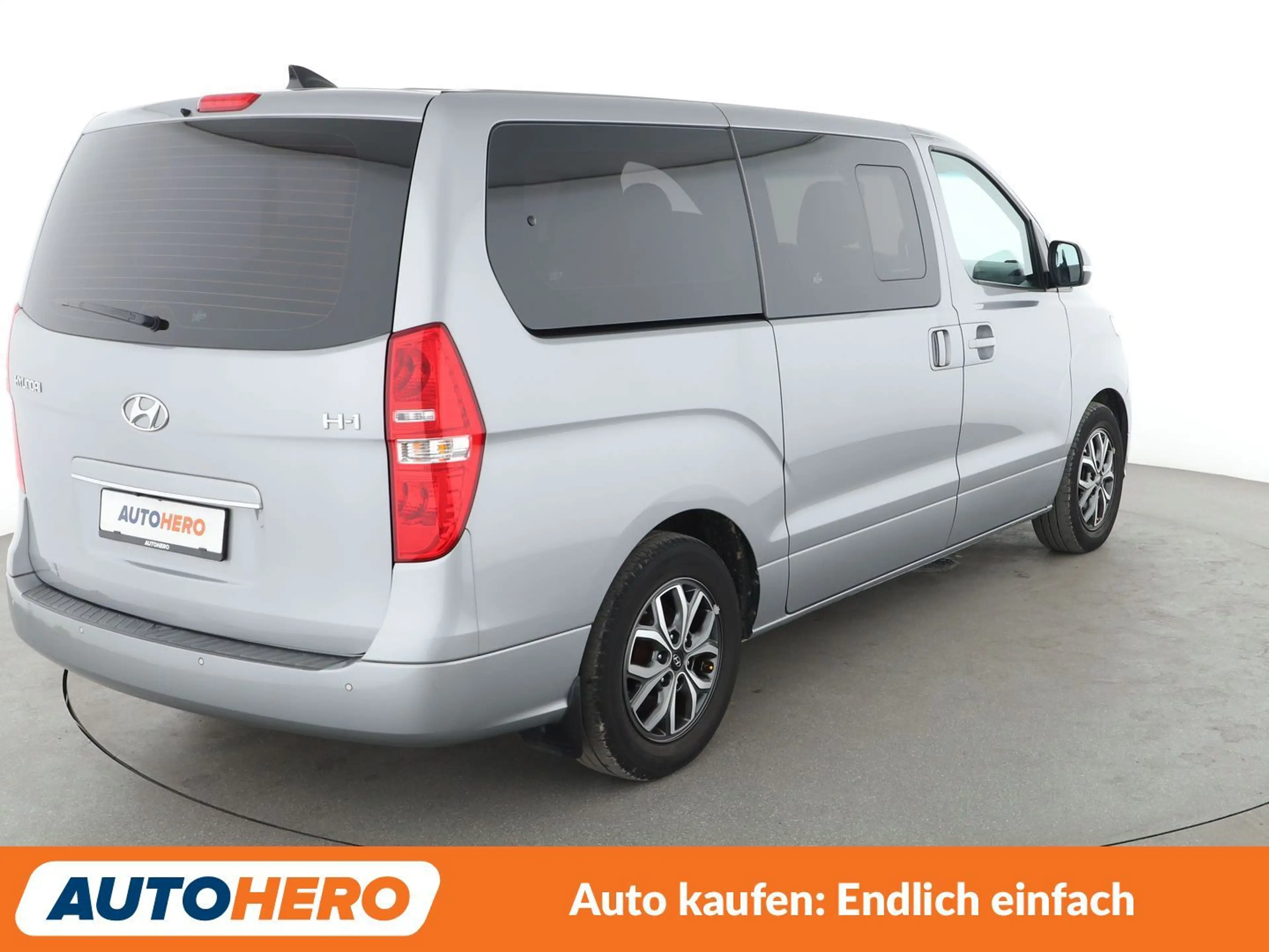 Hyundai H-1 2.5 CRDi Travel Premium Aut.*NAVI*TEMPO*CAM* — photo 6