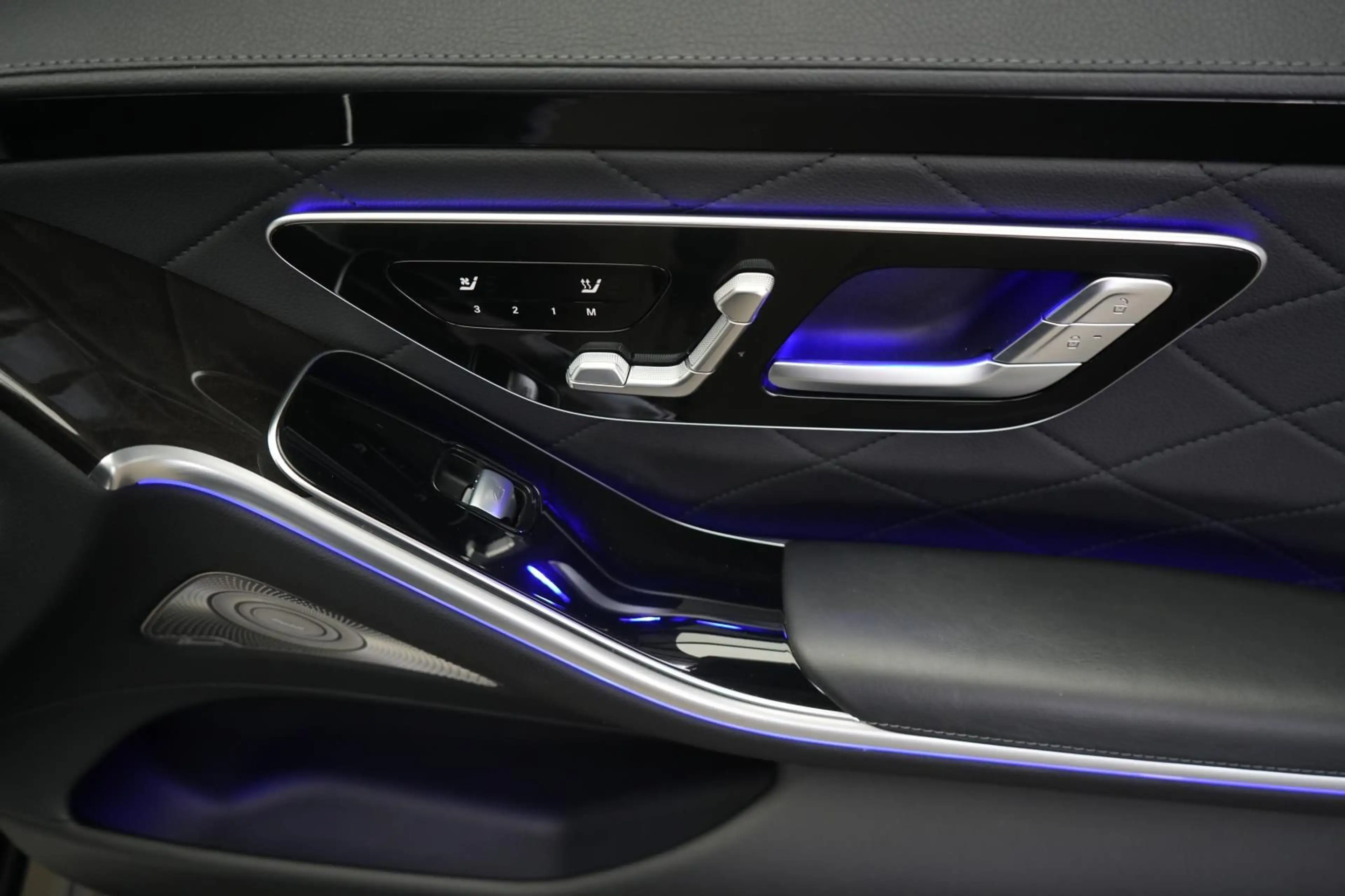 Mercedes-Benz S 350 d 4Matic L 9G-T AMG HUD/Burmester/Standhzg — photo 13