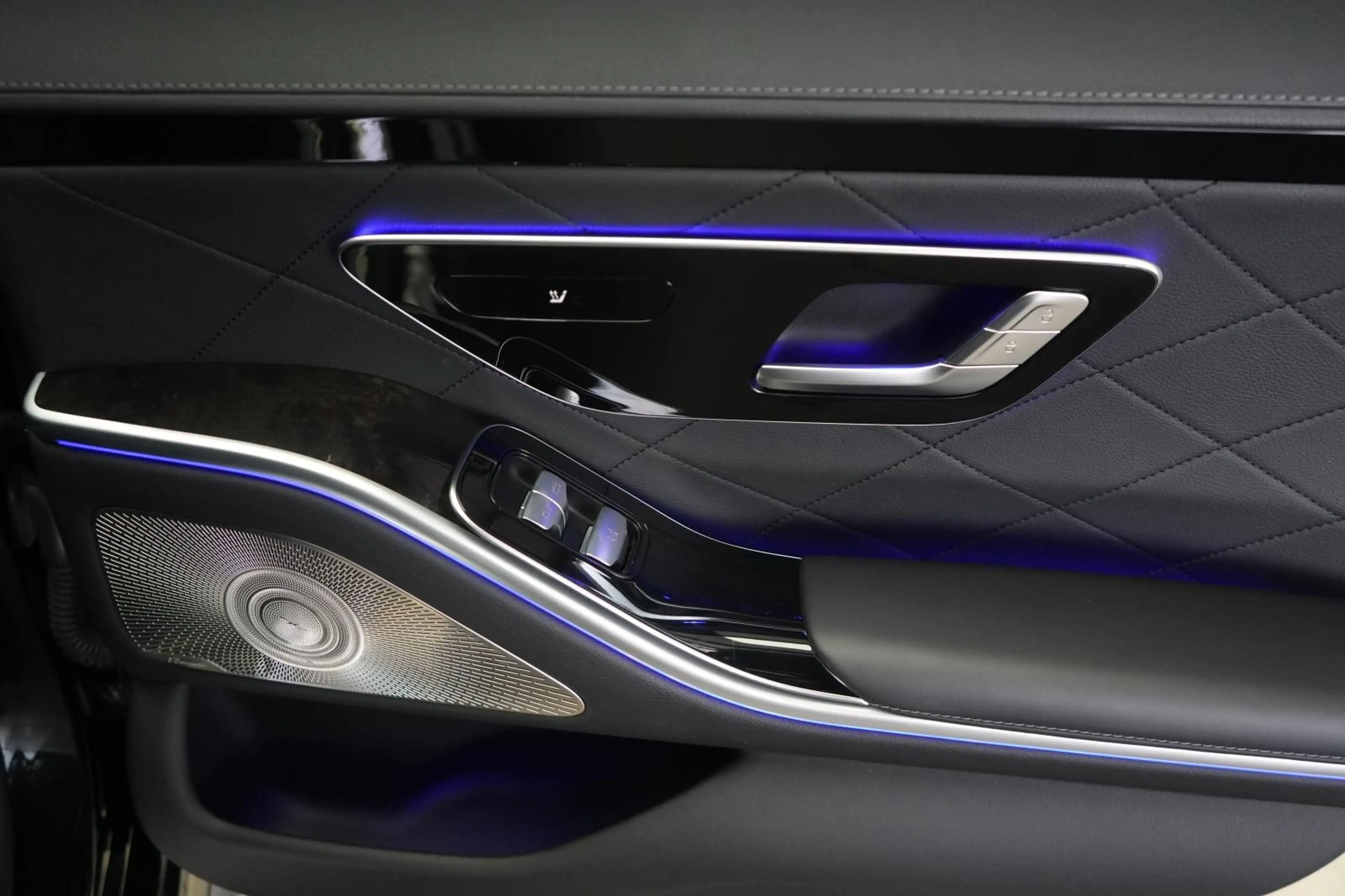Mercedes-Benz S 350 d 4Matic L 9G-T AMG HUD/Burmester/Standhzg — photo 14