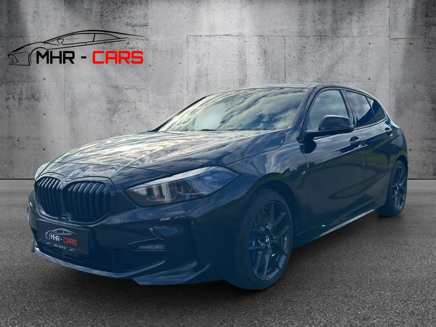 BMW 118 1er- 118d M Sport Schwarz - 1