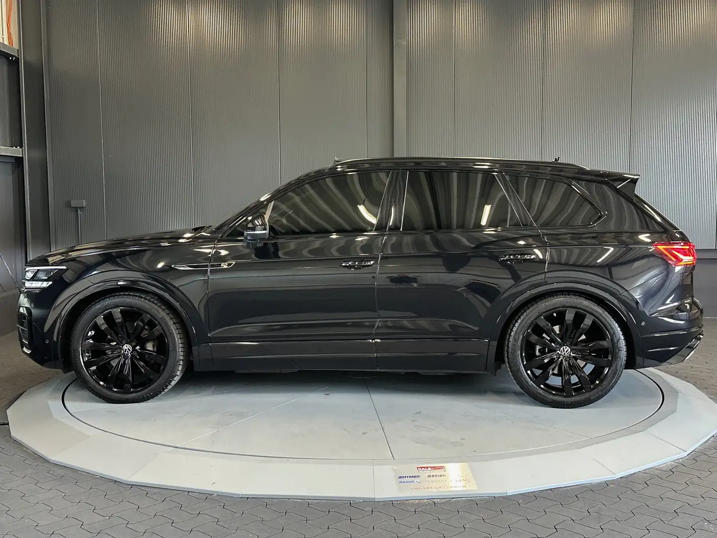Volkswagen Touareg R-Line 4Mot.*Black Style*21Zoll*Nachtsicht*VOOLLLL crna - 2