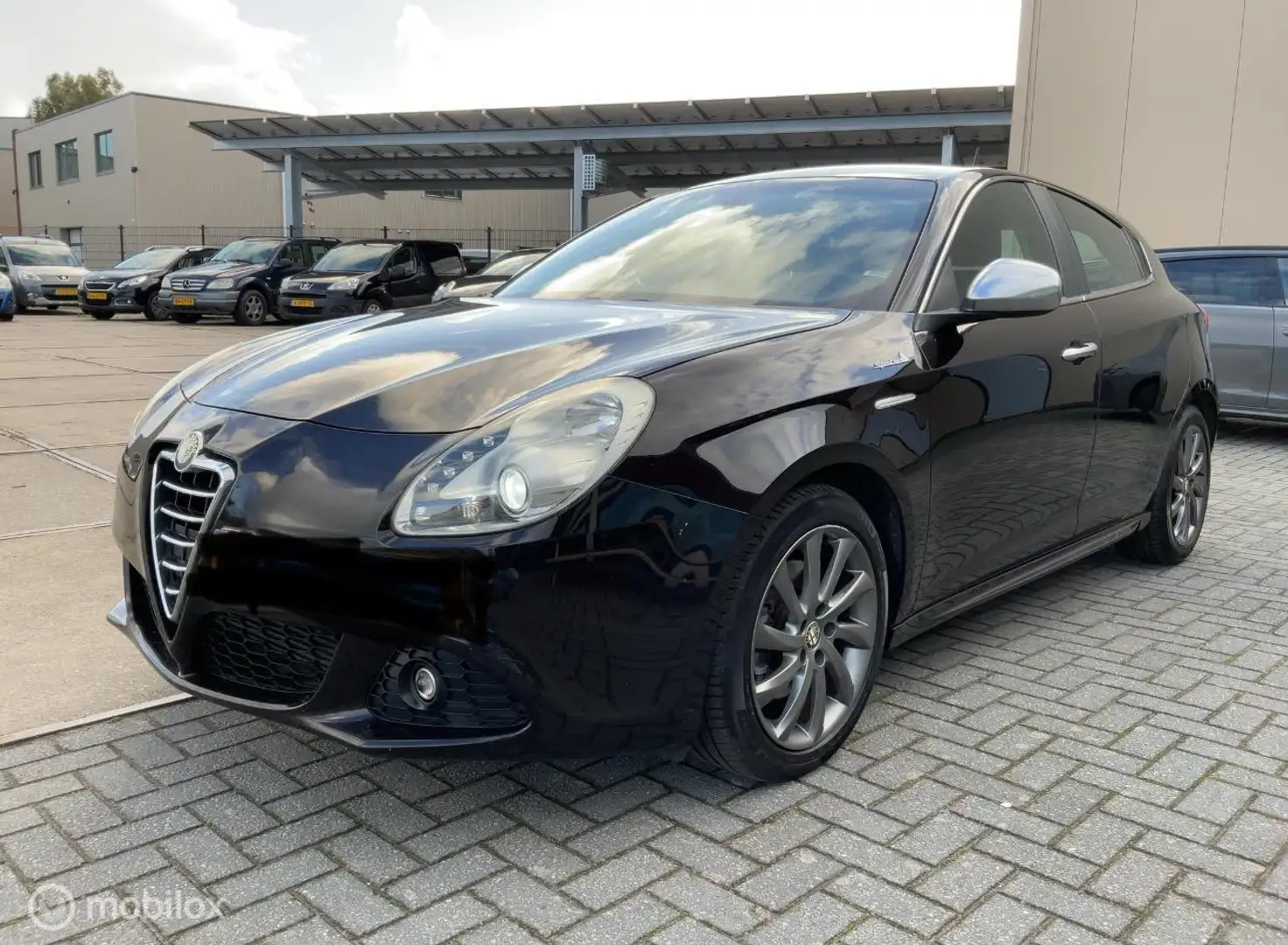 Alfa Romeo Giulietta 1.4 T Business Executive TCT Automaat Noir - 1