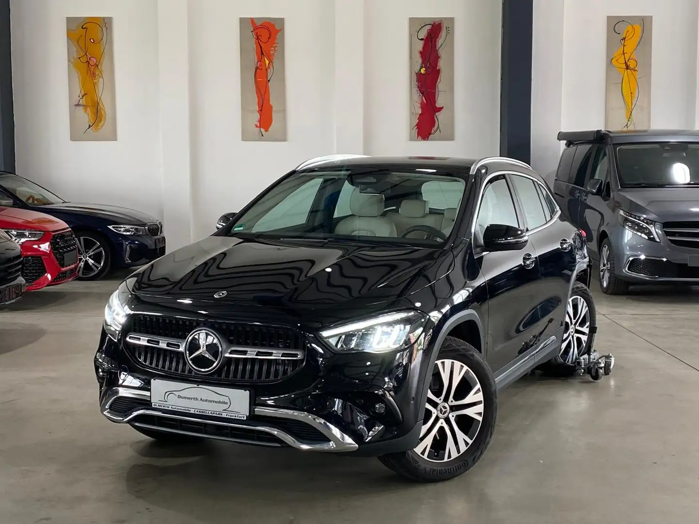 Mercedes-Benz GLA 200 Progressive Advanced Zwart - 1